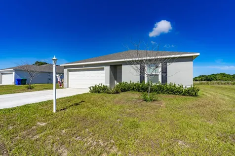 1305 NW 7th Avenue Okeechobee FL 34972