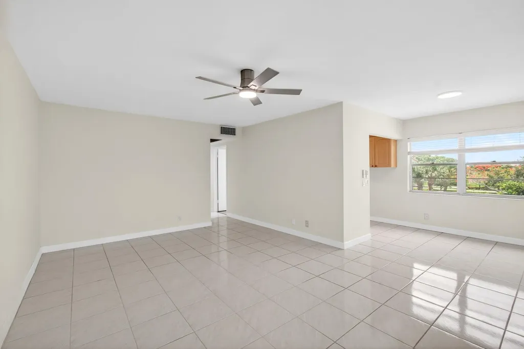 374 Brighton I Boca Raton FL 33434