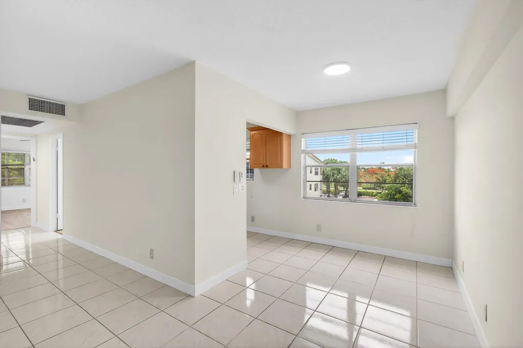 374 Brighton I Boca Raton FL 33434
