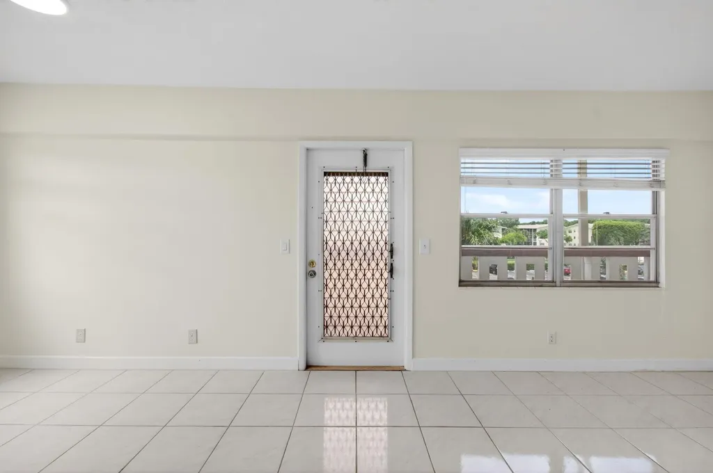 374 Brighton I Boca Raton FL 33434