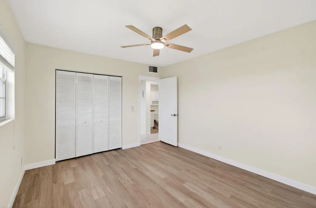 374 Brighton Boca Raton FL 33434