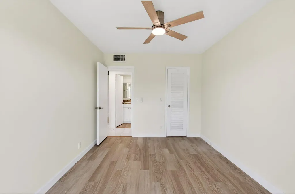 374 Brighton I Boca Raton FL 33434