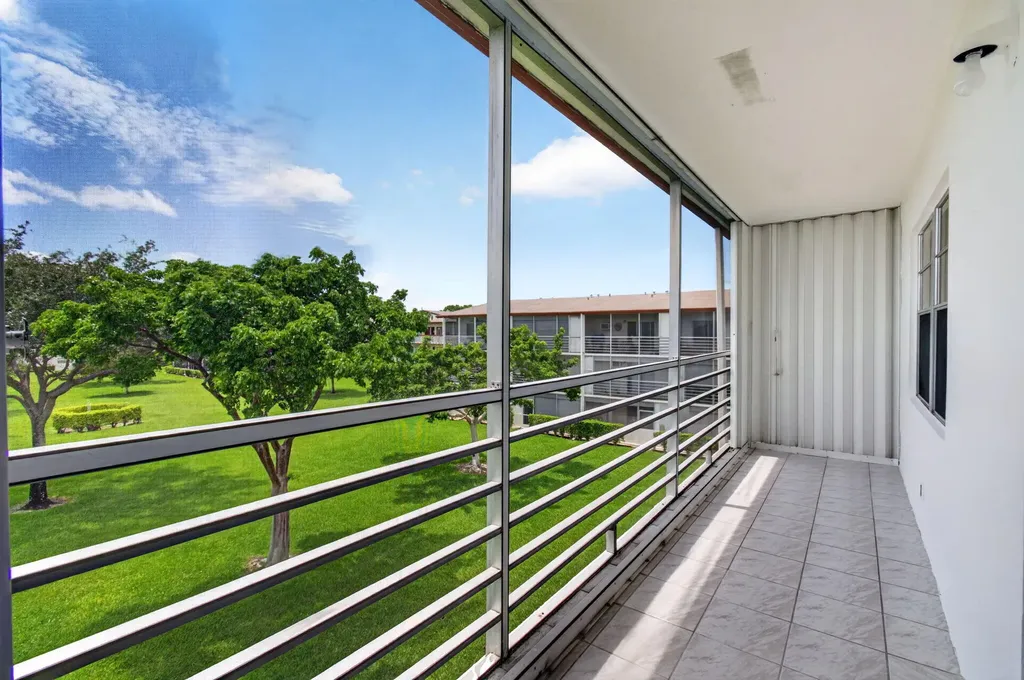 374 Brighton I Boca Raton FL 33434