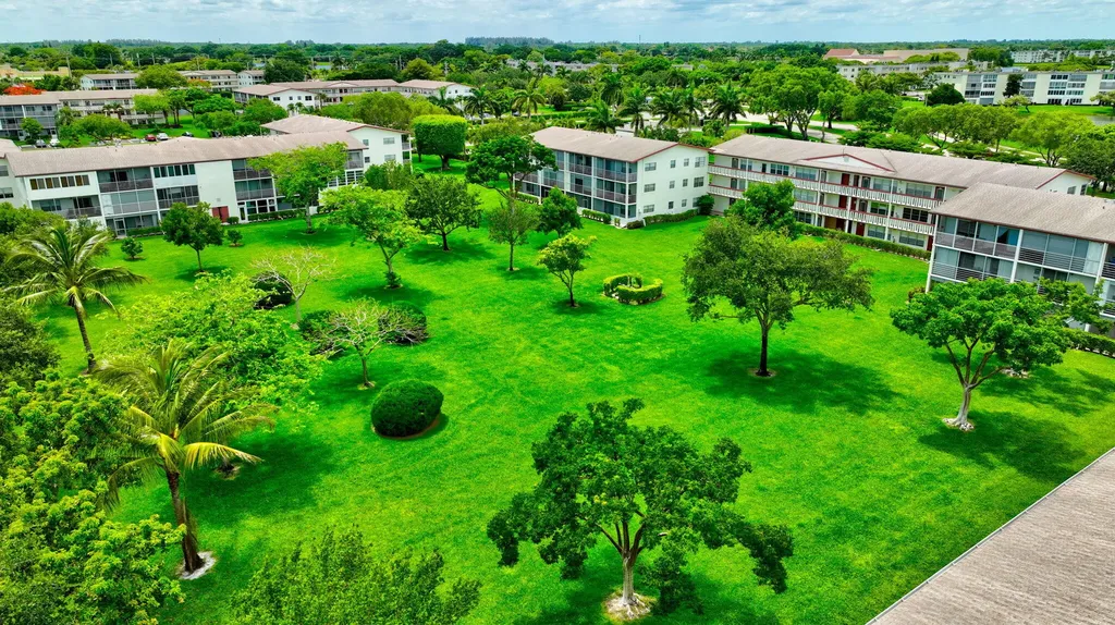 374 Brighton I Boca Raton FL 33434