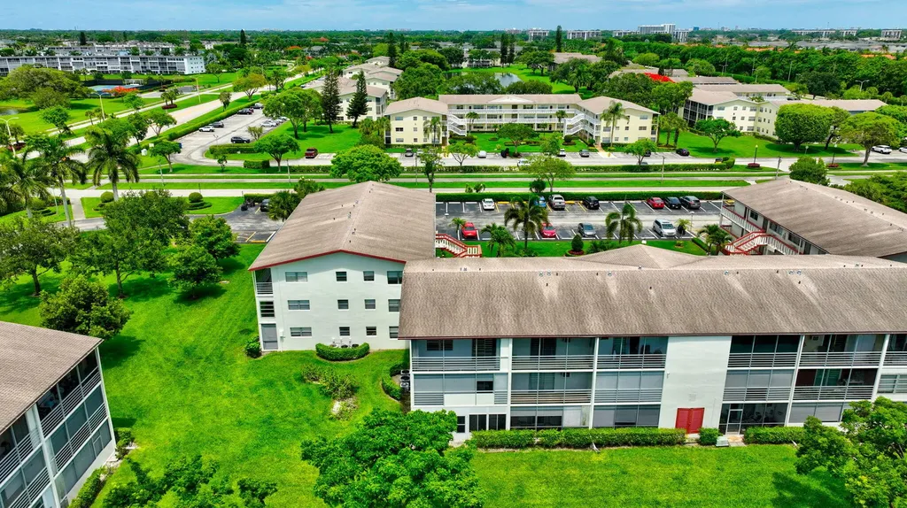374 Brighton Boca Raton FL 33434