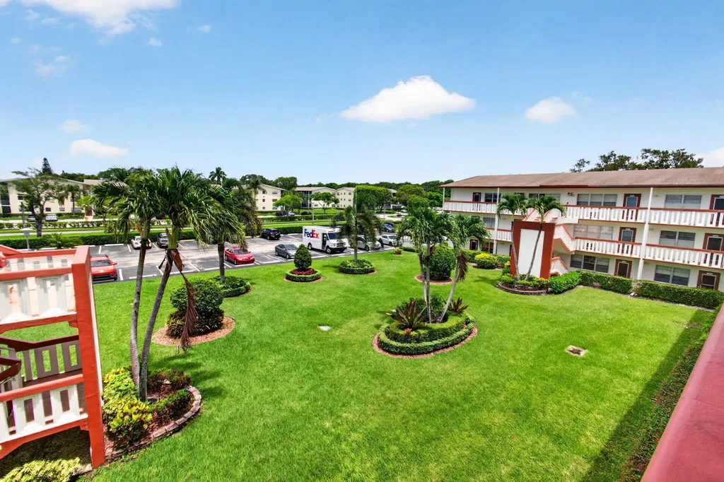 374 Brighton I Boca Raton FL 33434