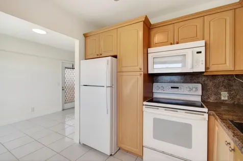 374 Brighton Boca Raton FL 33434