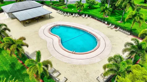 374 Brighton I Boca Raton FL 33434