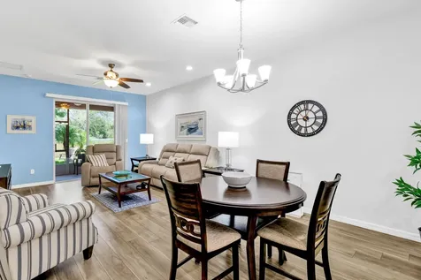6375 Oxford Vero Beach FL 32966