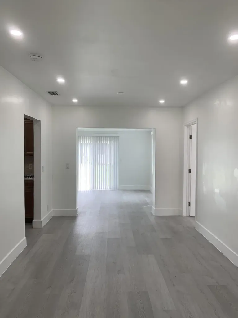 4005 NW 76th Avenue Coral Springs FL 33065