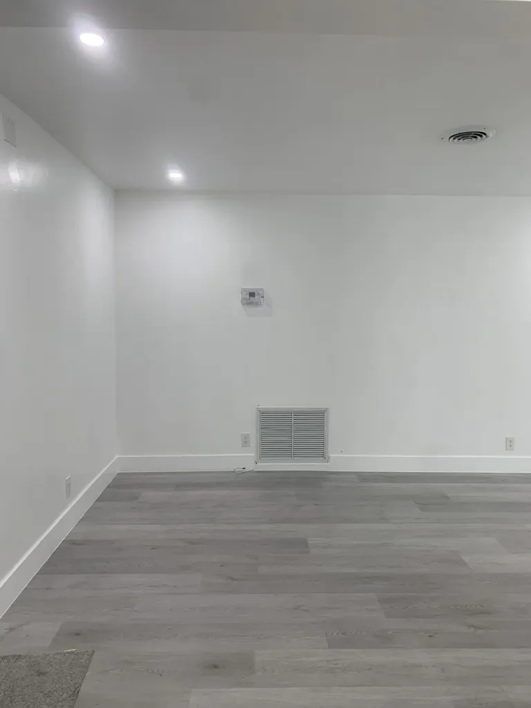 4005 NW 76th Avenue Coral Springs FL 33065