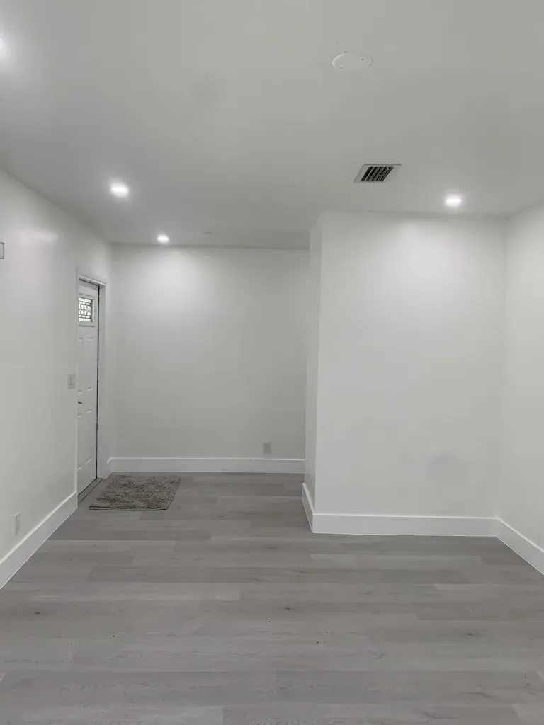 4005 NW 76th Avenue Coral Springs FL 33065