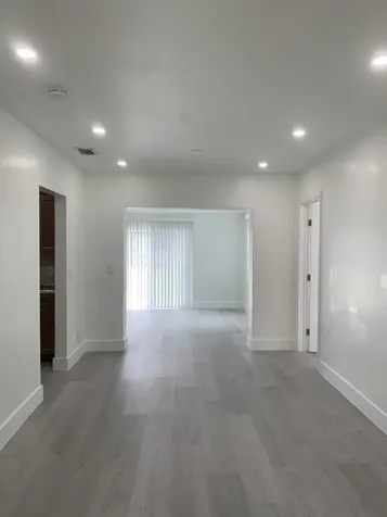 4005 NW 76th Avenue Coral Springs FL 33065