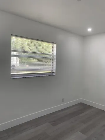 4005 NW 76th Avenue Coral Springs FL 33065