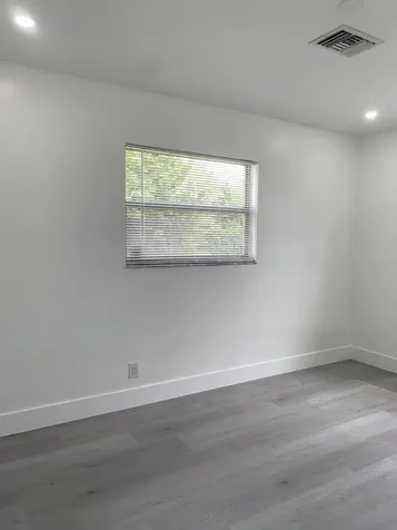 4005 NW 76th Avenue Coral Springs FL 33065