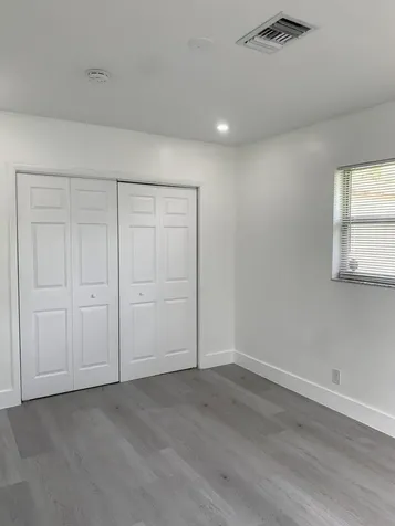 4005 NW 76th Avenue Coral Springs FL 33065