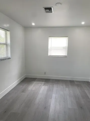 4005 NW 76th Avenue Coral Springs FL 33065