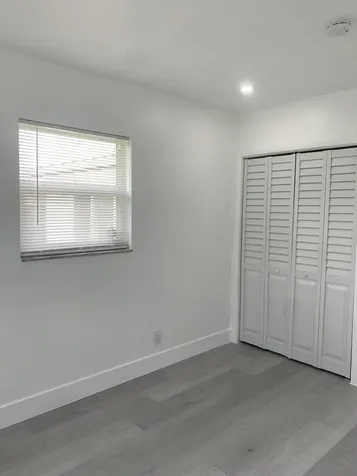 4005 NW 76th Avenue Coral Springs FL 33065