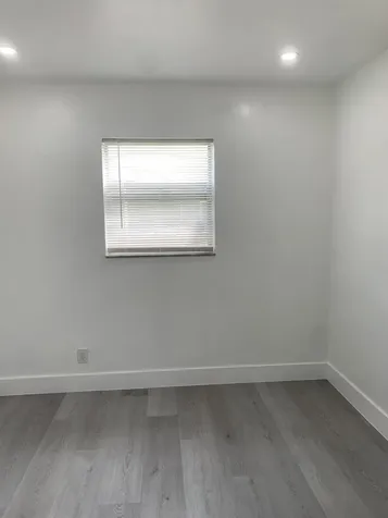 4005 NW 76th Avenue Coral Springs FL 33065
