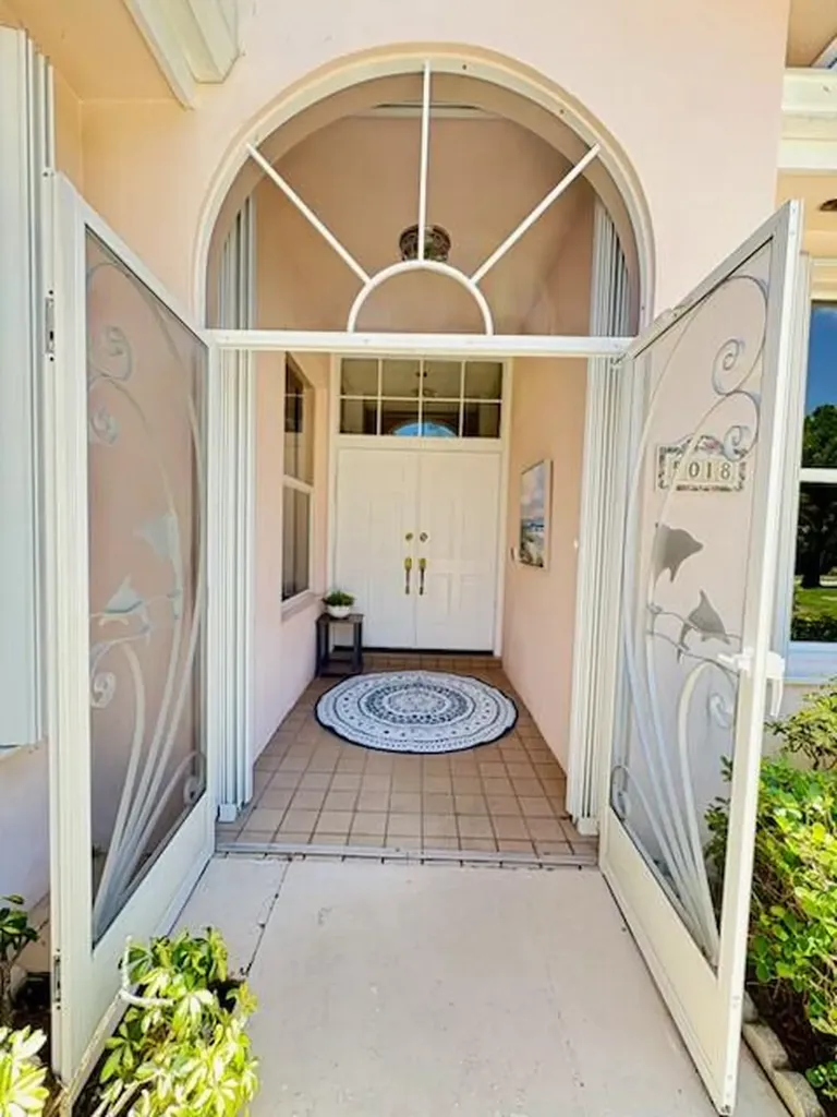 5018 SE Heartleaf Terrace Hobe Sound FL 33455