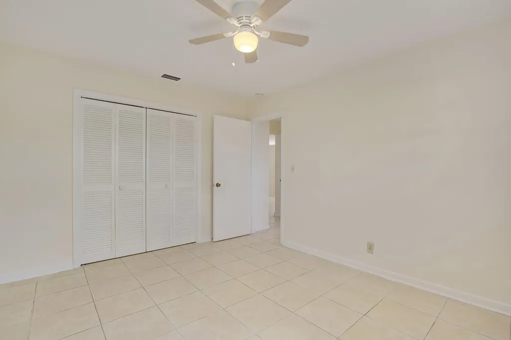 533 W Jasmine Drive Lake Park FL 33403
