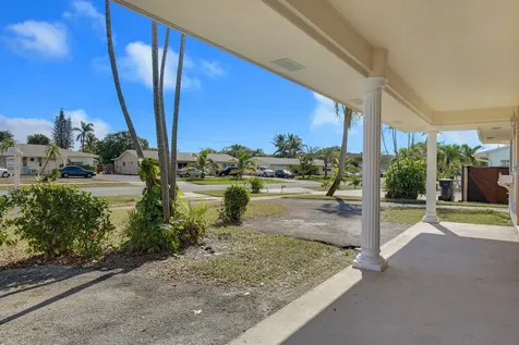 533 W Jasmine Drive Lake Park FL 33403