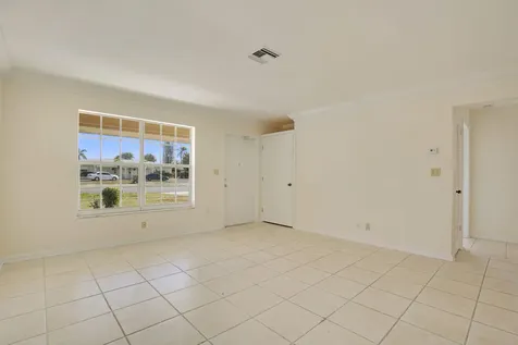 533 W Jasmine Drive Lake Park FL 33403