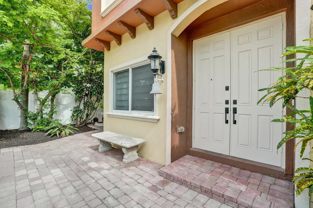 804 NE 7th Street Fort Lauderdale FL 33304