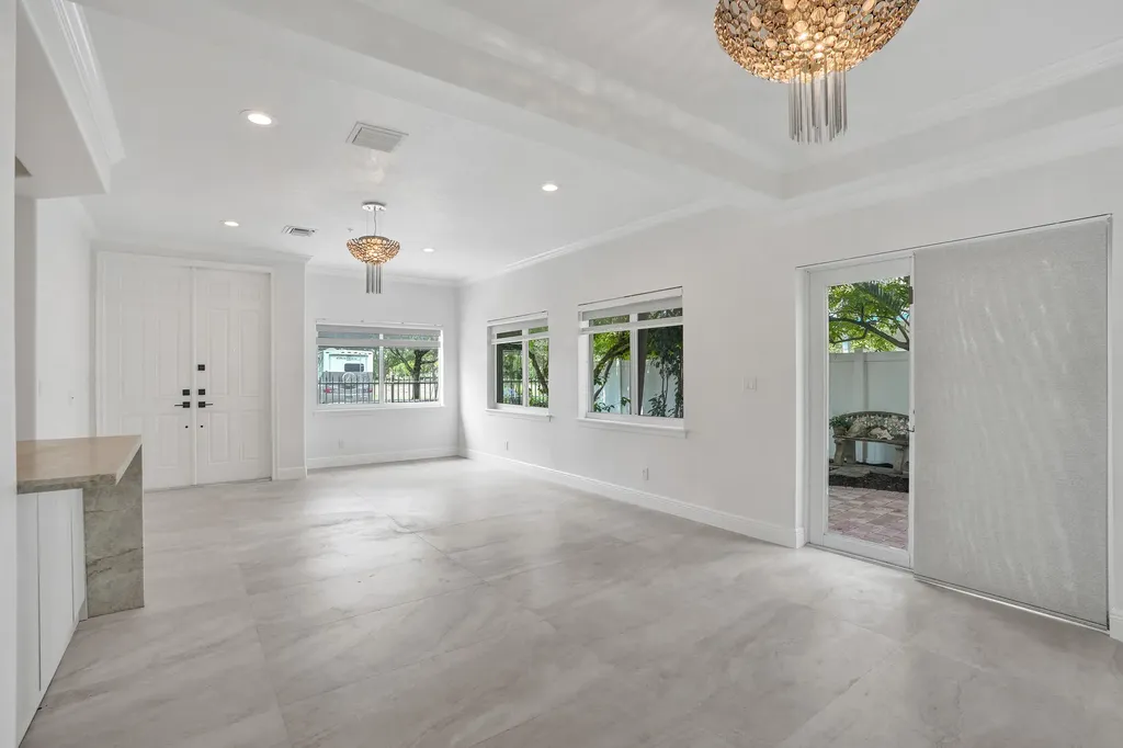 804 NE 7th Street Fort Lauderdale FL 33304