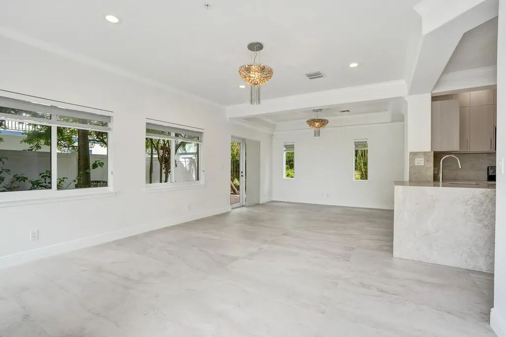 804 NE 7th Street Fort Lauderdale FL 33304