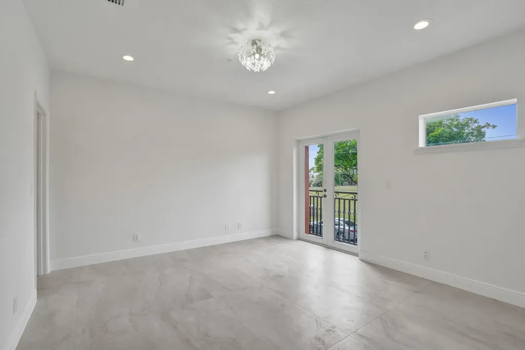 804 NE 7th Street Fort Lauderdale FL 33304