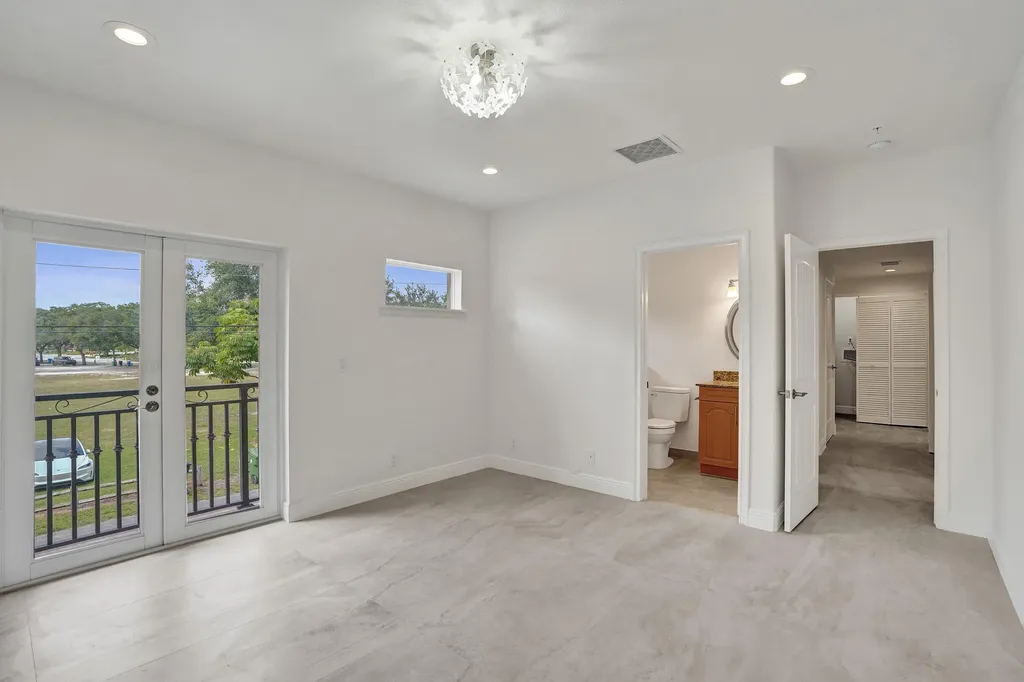 804 NE 7th Street Fort Lauderdale FL 33304