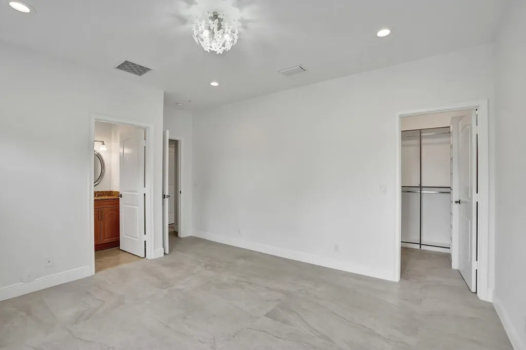 804 NE 7th Street Fort Lauderdale FL 33304