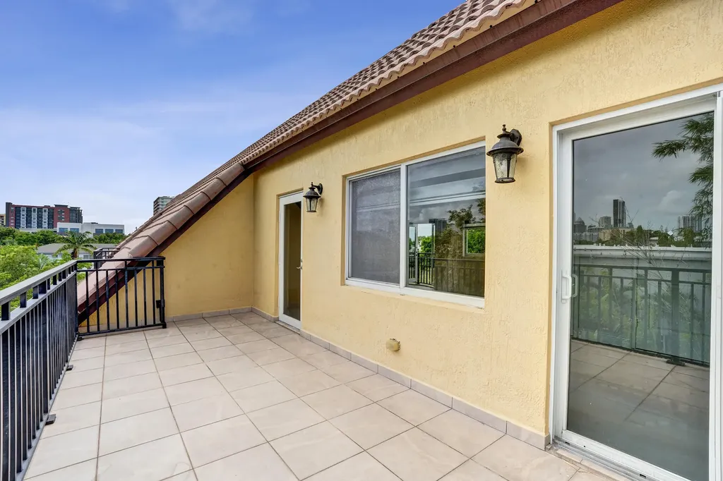 804 NE 7th Street Fort Lauderdale FL 33304
