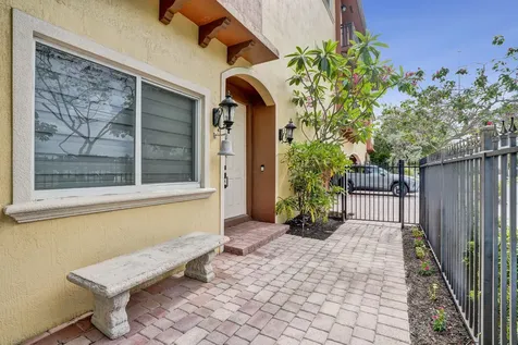 804 NE 7th Street Fort Lauderdale FL 33304