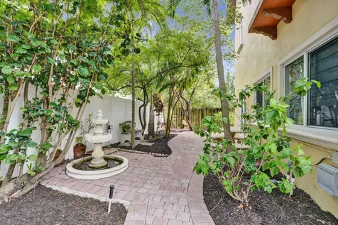 804 NE 7th Street Fort Lauderdale FL 33304