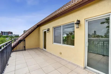 804 NE 7th Street Fort Lauderdale FL 33304
