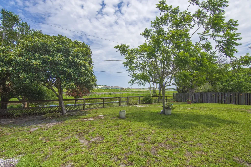 474 Arbor Street Sebastian FL 32958