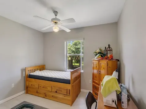 474 Arbor Street Sebastian FL 32958