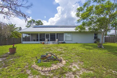 474 Arbor Street Sebastian FL 32958