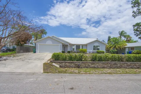 474 Arbor Street Sebastian FL 32958