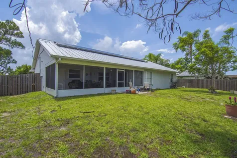 474 Arbor Street Sebastian FL 32958