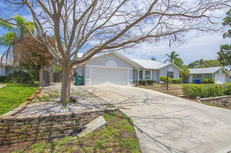 474 Arbor Street Sebastian FL 32958
