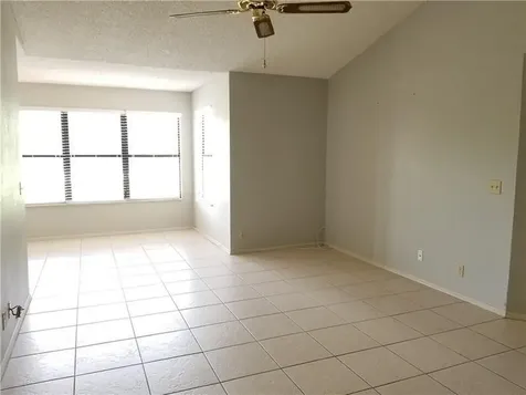 2986 S University Drive Davie FL 33328