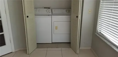 2986 S University Drive Davie FL 33328