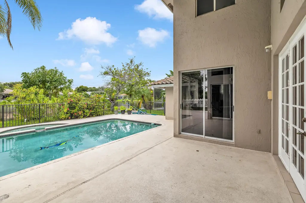 4300 NW 63rd Avenue Coral Springs FL 33067