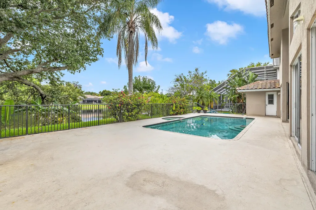 4300 NW 63rd Avenue Coral Springs FL 33067
