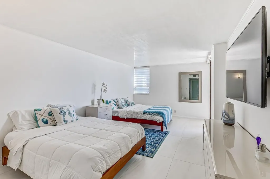 5280 N Ocean Drive Riviera Beach FL 33404