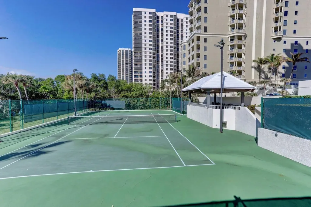 5280 N Ocean Drive Riviera Beach FL 33404