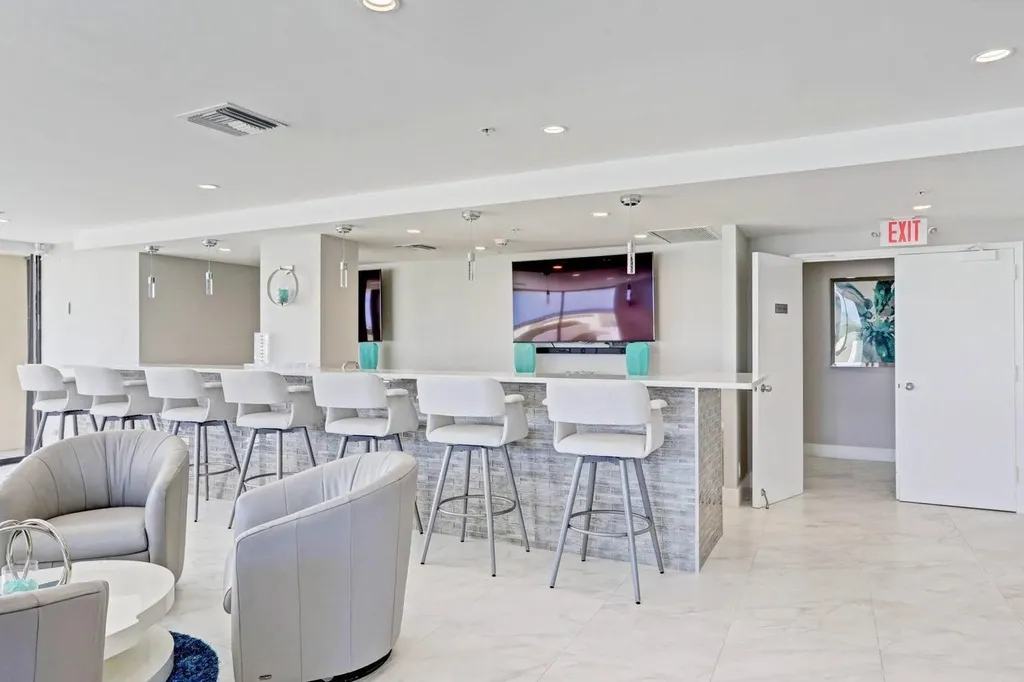 5280 N Ocean Drive Riviera Beach FL 33404